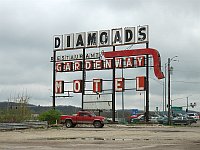 USA - Gray Summit MO - Diamonds Restaurant & Gardenway Motel Sign (13 Apr 2009)
